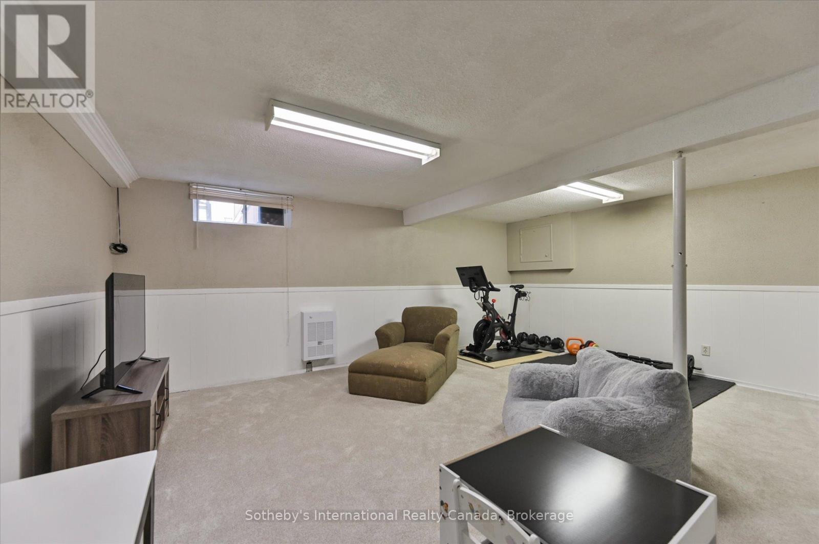 217 Kingham Road, Halton Hills, Ontario  L7J 2T3 - Photo 36 - W12413214
