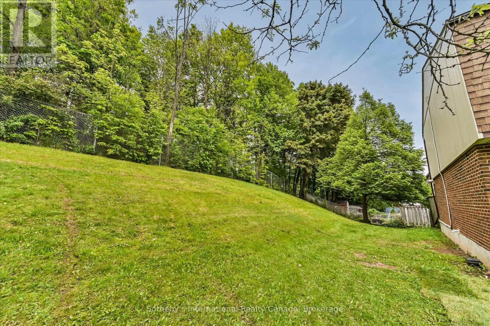 217 Kingham Road, Halton Hills, Ontario  L7J 2T3 - Photo 39 - W12413214