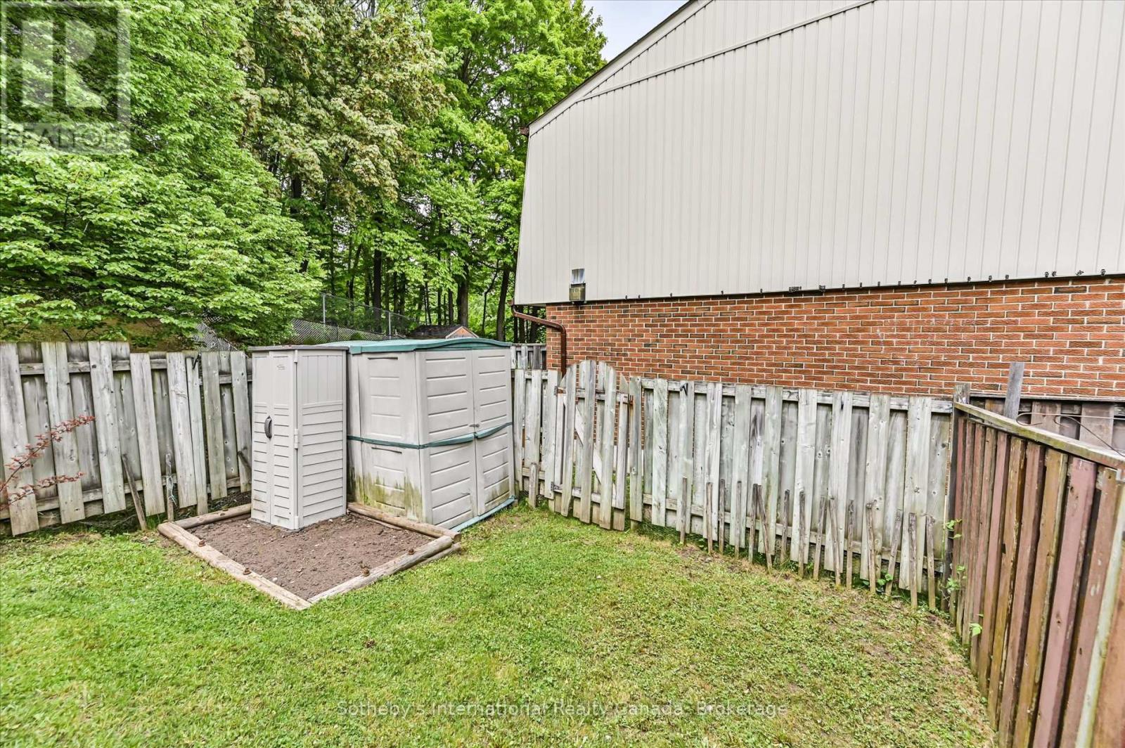 217 Kingham Road, Halton Hills, Ontario  L7J 2T3 - Photo 45 - W12413214