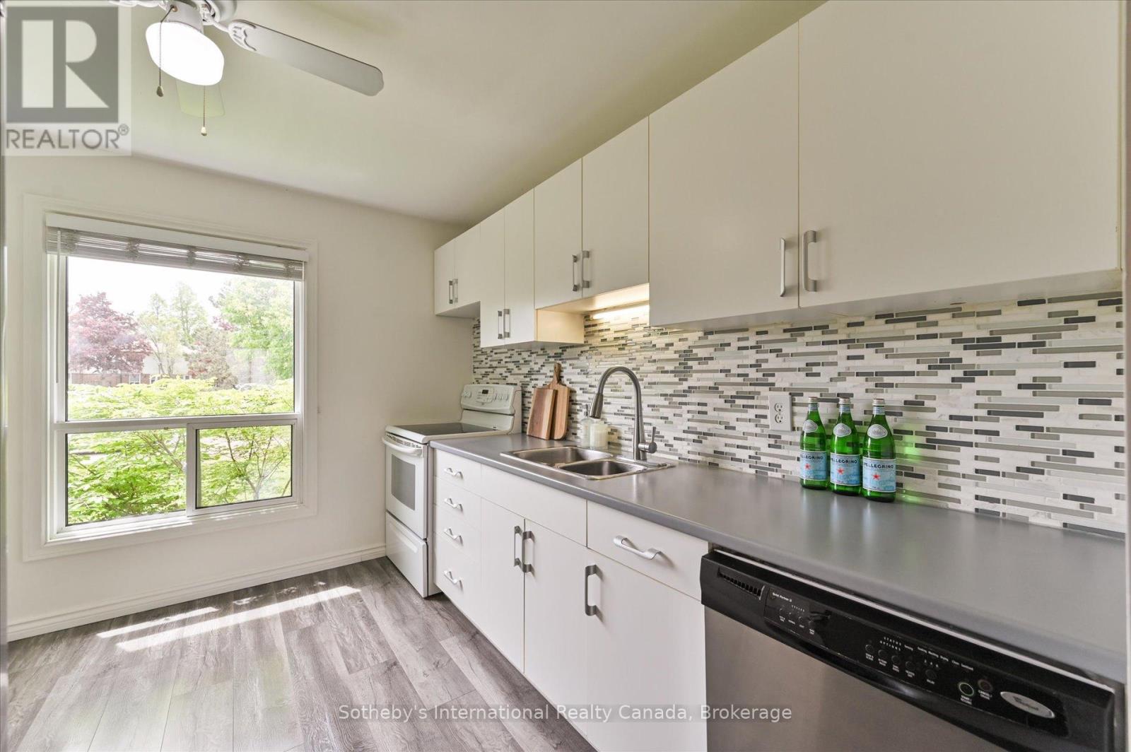 217 Kingham Road, Halton Hills, Ontario  L7J 2T3 - Photo 8 - W12413214