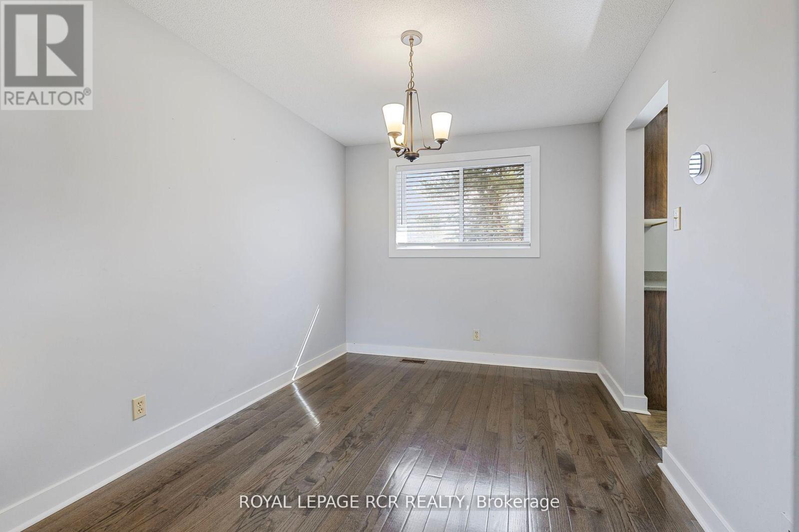 80 Woodside Drive, Orillia, Ontario  L3V 7N9 - Photo 12 - S12413082