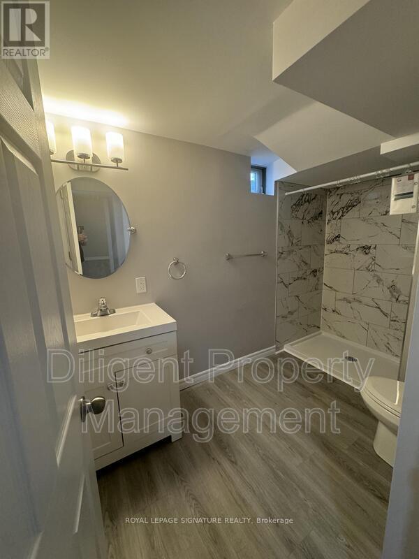 805 Morphet Avenue, Peterborough South (West), Ontario  K9J 2X7 - Photo 6 - X12346322