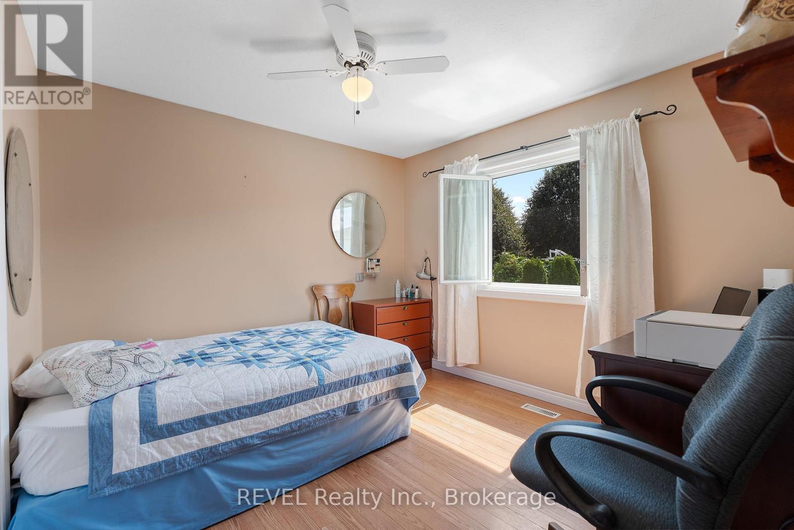 8116 Woodsview Crescent, Niagara Falls, Ontario  L2H 3G3 - Photo 21 - X12413187