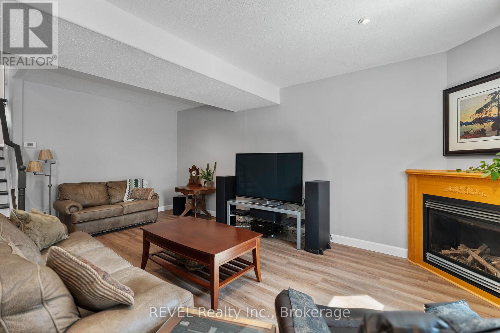 8116 Woodsview Crescent, Niagara Falls, Ontario  L2H 3G3 - Photo 26 - X12413187