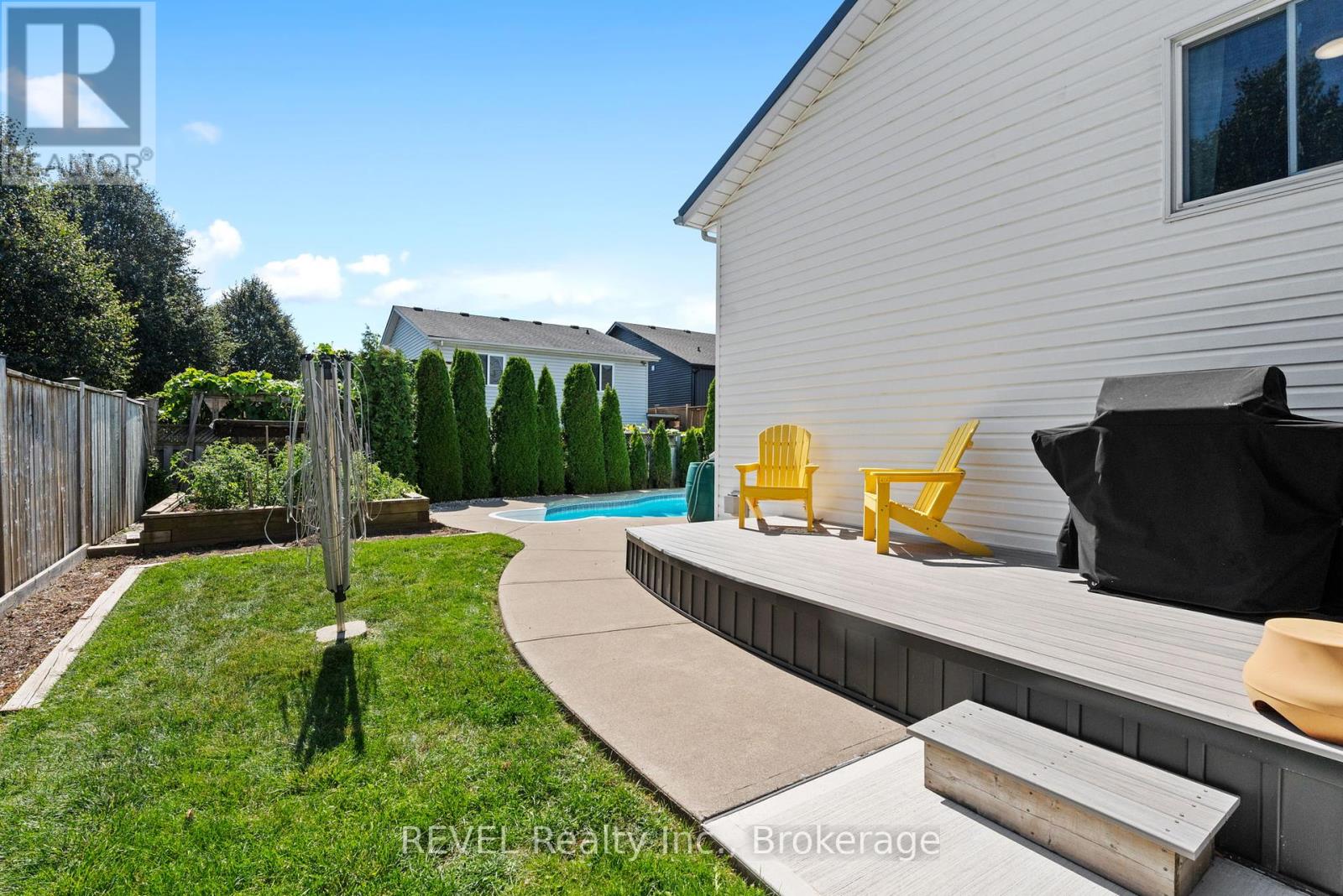 8116 Woodsview Crescent, Niagara Falls, Ontario  L2H 3G3 - Photo 37 - X12413187