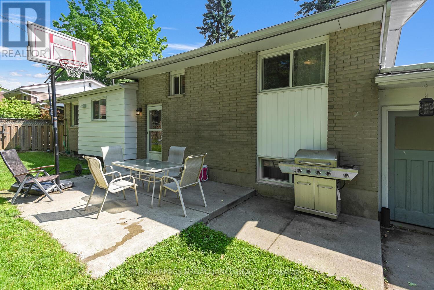 18 Convay Crescent, Brockville, Ontario  K6V 5A1 - Photo 33 - X12410056