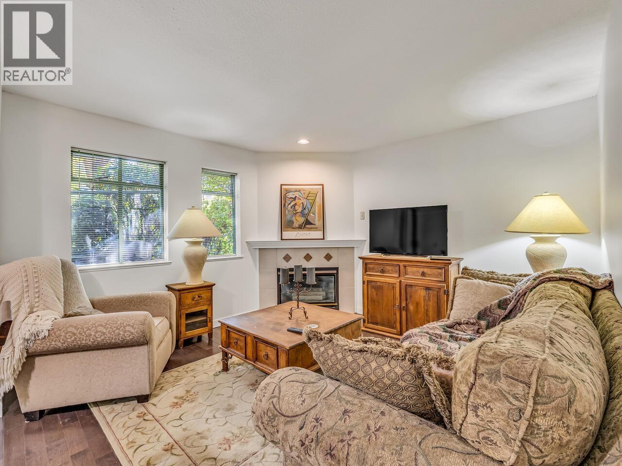 204 6735 Station Hill Court, Burnaby, British Columbia  V3N 4W5 - Photo 4 - R3049655