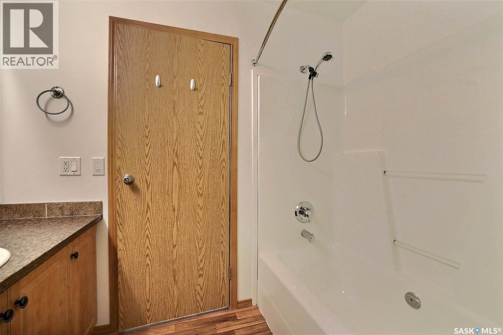 348 Robinson Street, Regina, Saskatchewan  S4R 3R2 - Photo 13 - SK018690
