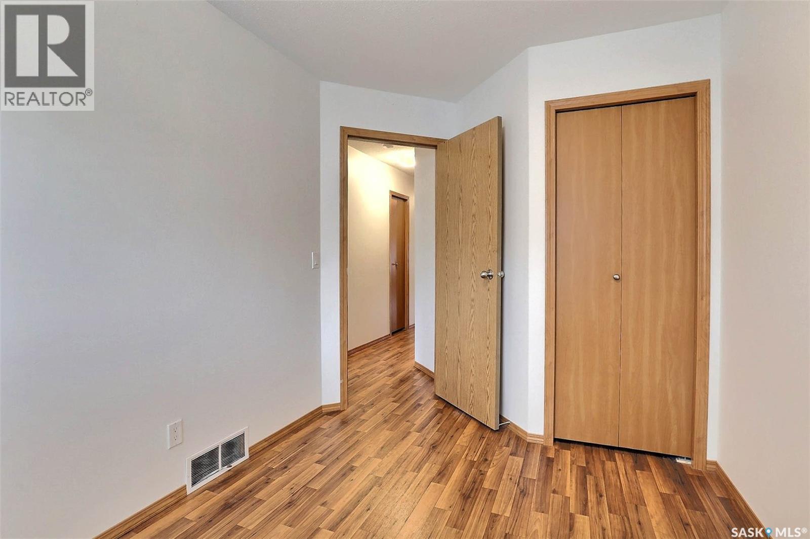 348 Robinson Street, Regina, Saskatchewan  S4R 3R2 - Photo 19 - SK018690