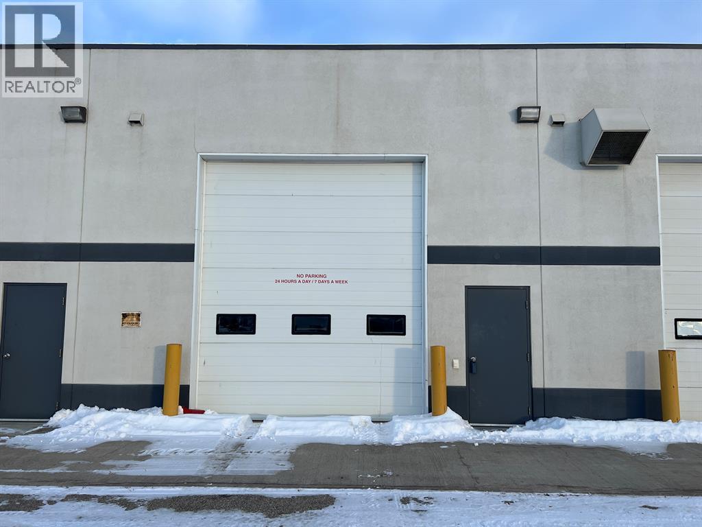 105, 10071 120 Avenue, Grande Prairie, Alberta  T8V 8H8 - Photo 2 - A2018030