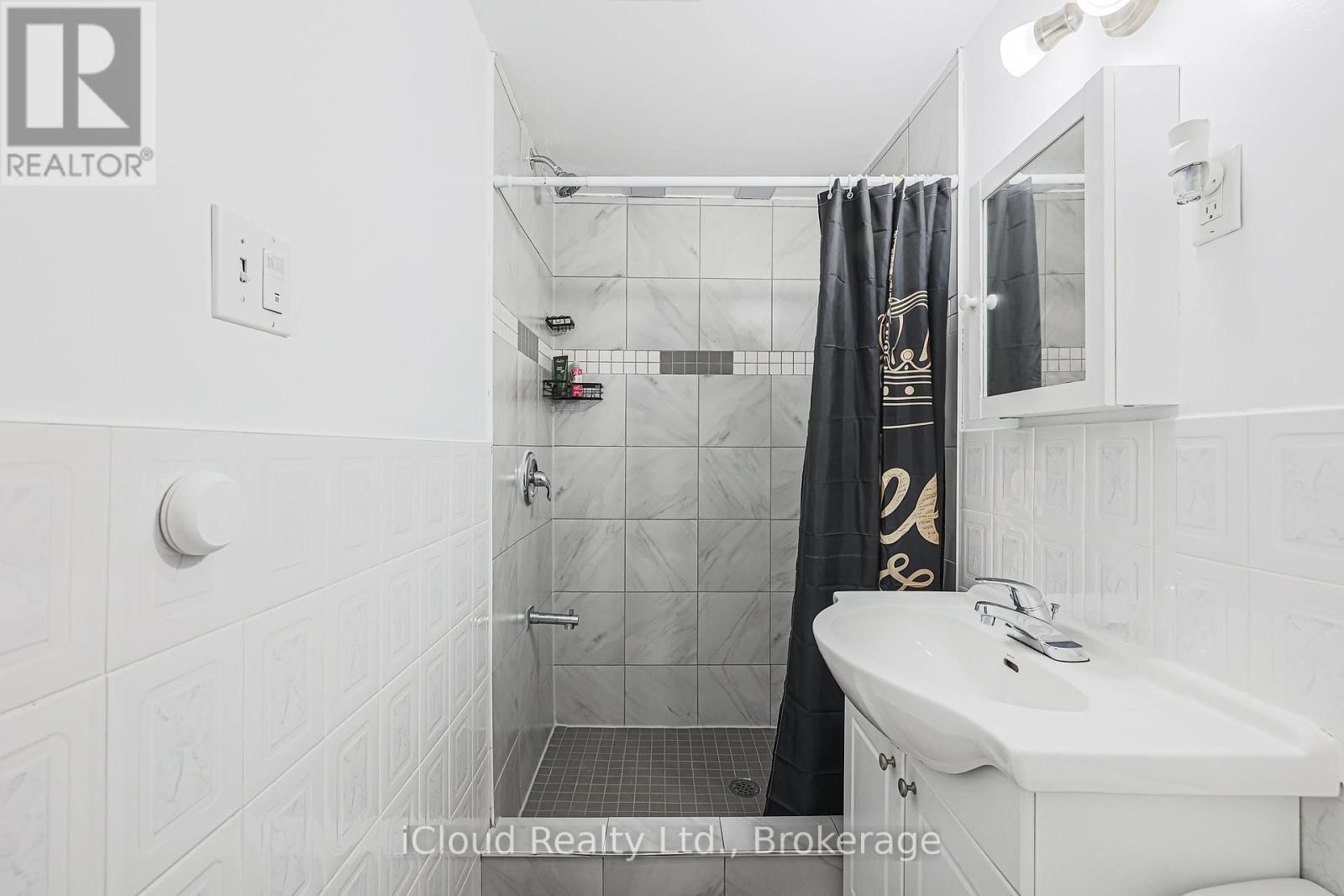 53 - 1667 Albion Road, Toronto, Ontario  M9V 1B7 - Photo 38 - W12413052
