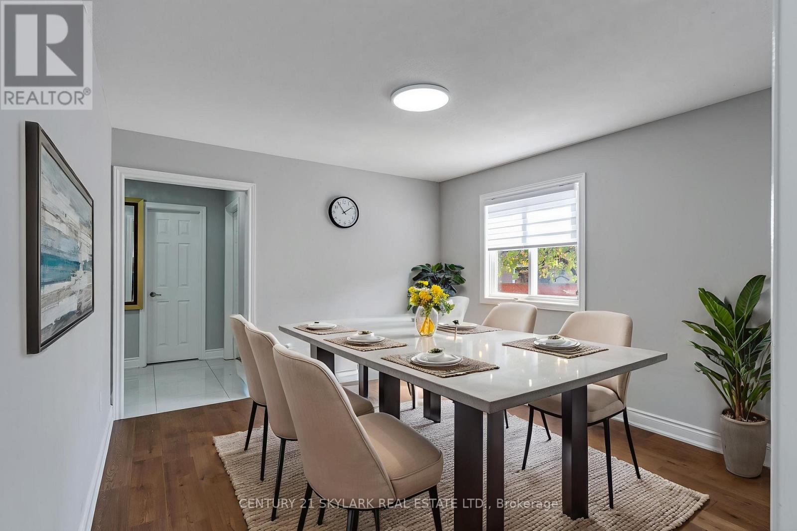 4 Moonstone Court, Brampton (Fletcher's Creek South), Ontario  L6Y 4Z8 - Photo 8 - W12413061