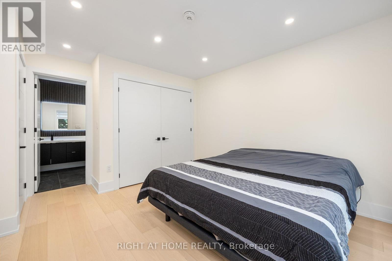 584 Walkers Line, Burlington, Ontario  L7N 2E5 - Photo 32 - W12413079