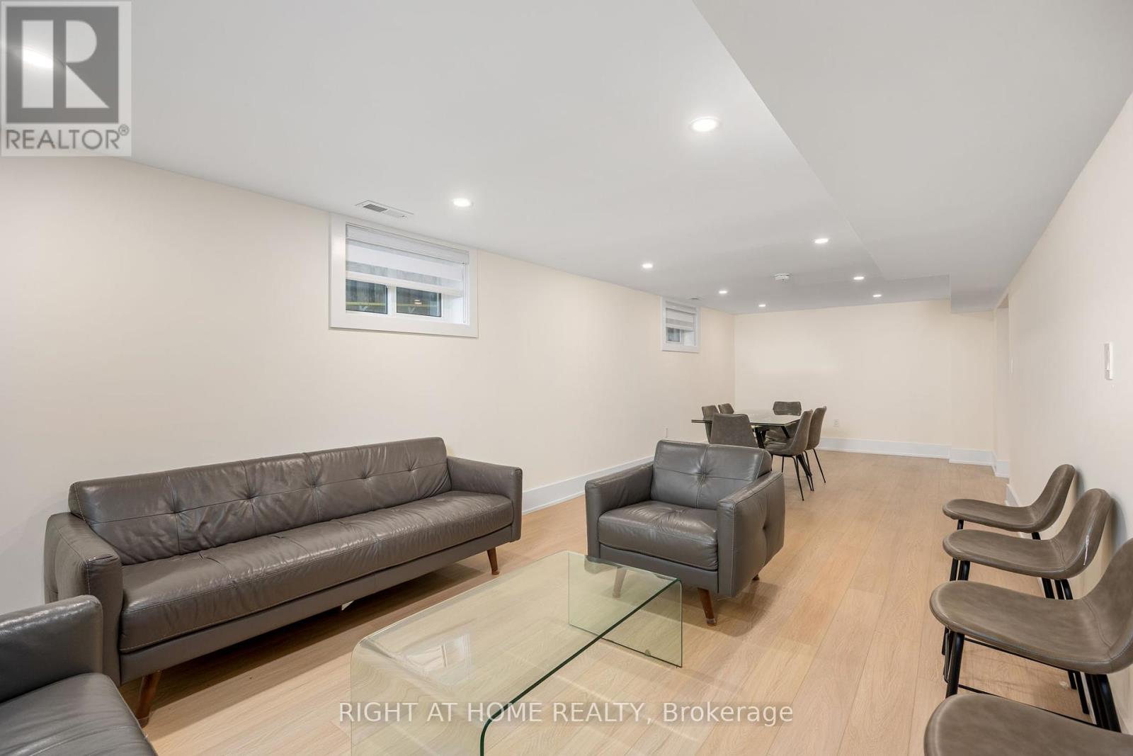 584 Walkers Line, Burlington, Ontario  L7N 2E5 - Photo 38 - W12413079