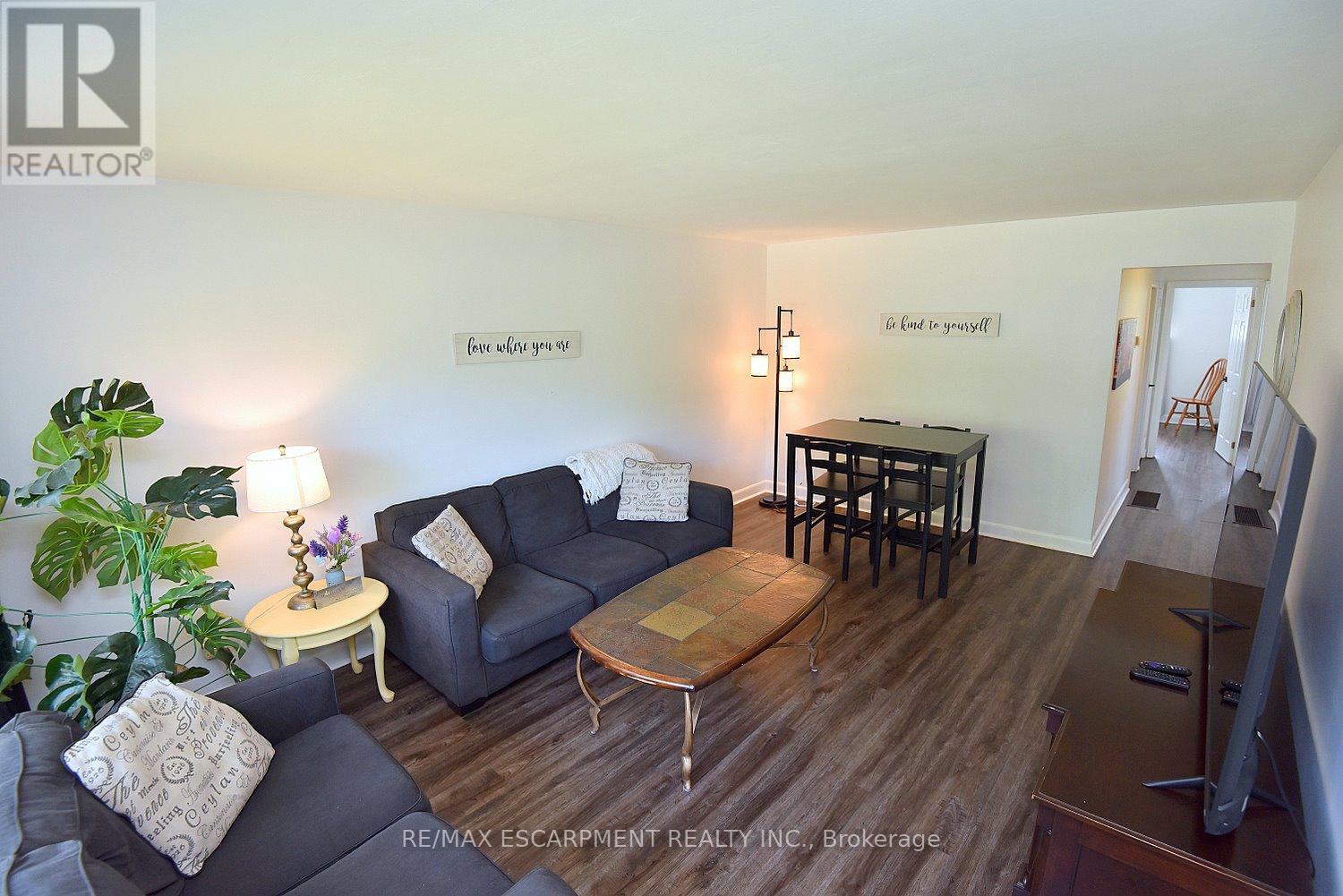 1384 Niels Avenue, Burlington, Ontario  L7P 2E4 - Photo 10 - W12413143