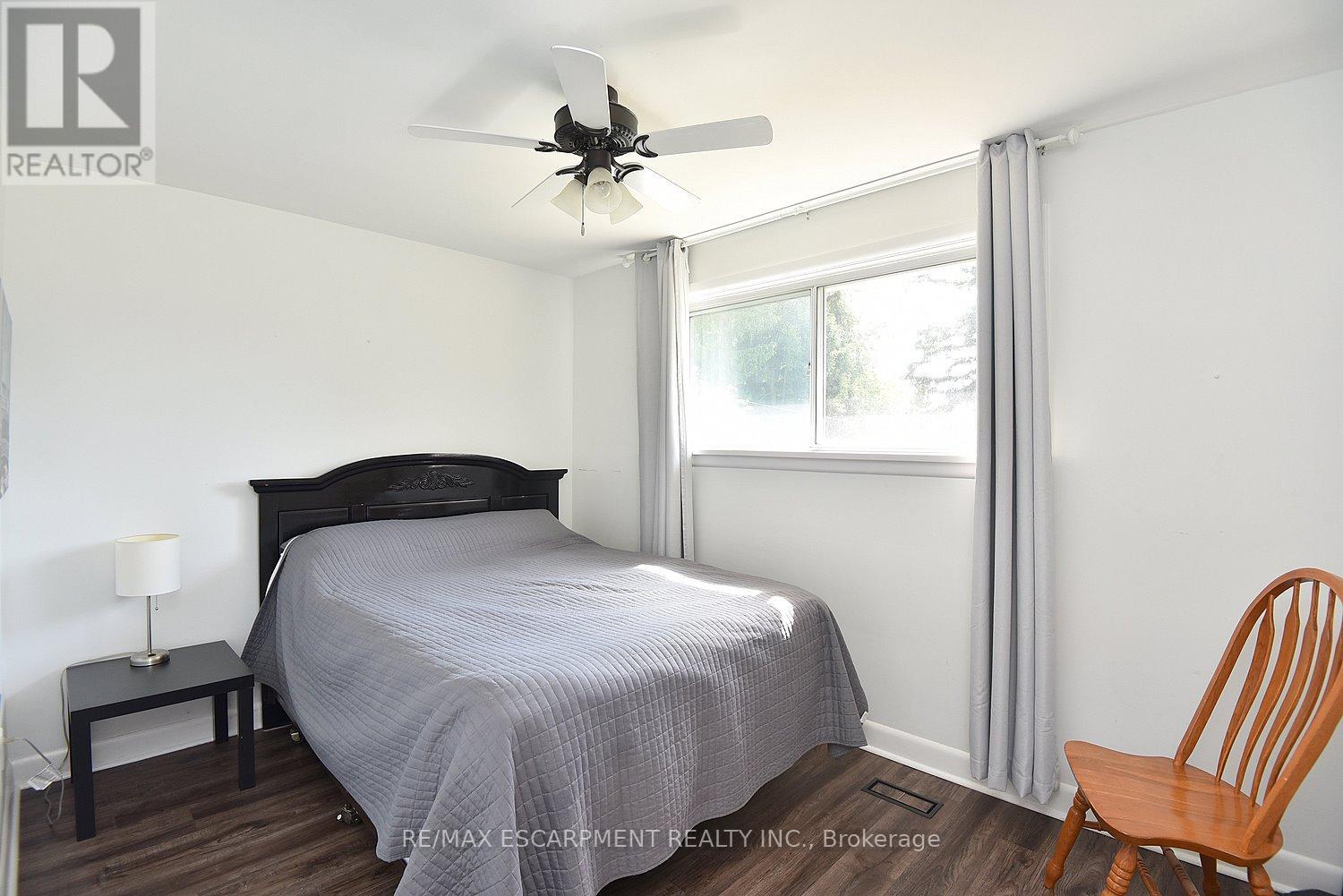 1384 Niels Avenue, Burlington, Ontario  L7P 2E4 - Photo 20 - W12413143