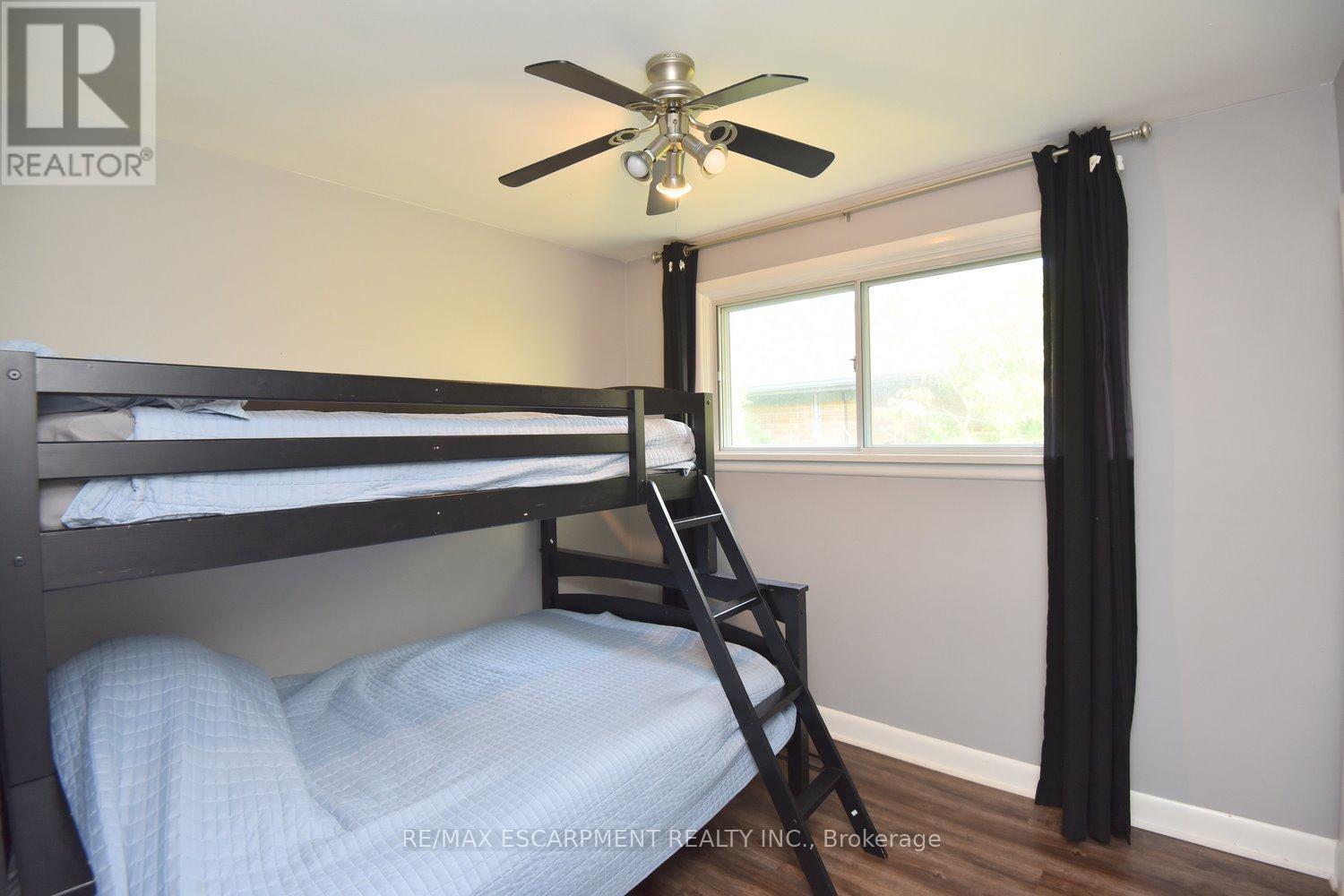 1384 Niels Avenue, Burlington, Ontario  L7P 2E4 - Photo 21 - W12413143