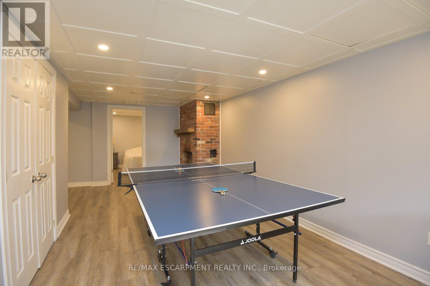 1384 Niels Avenue, Burlington, Ontario  L7P 2E4 - Photo 29 - W12413143