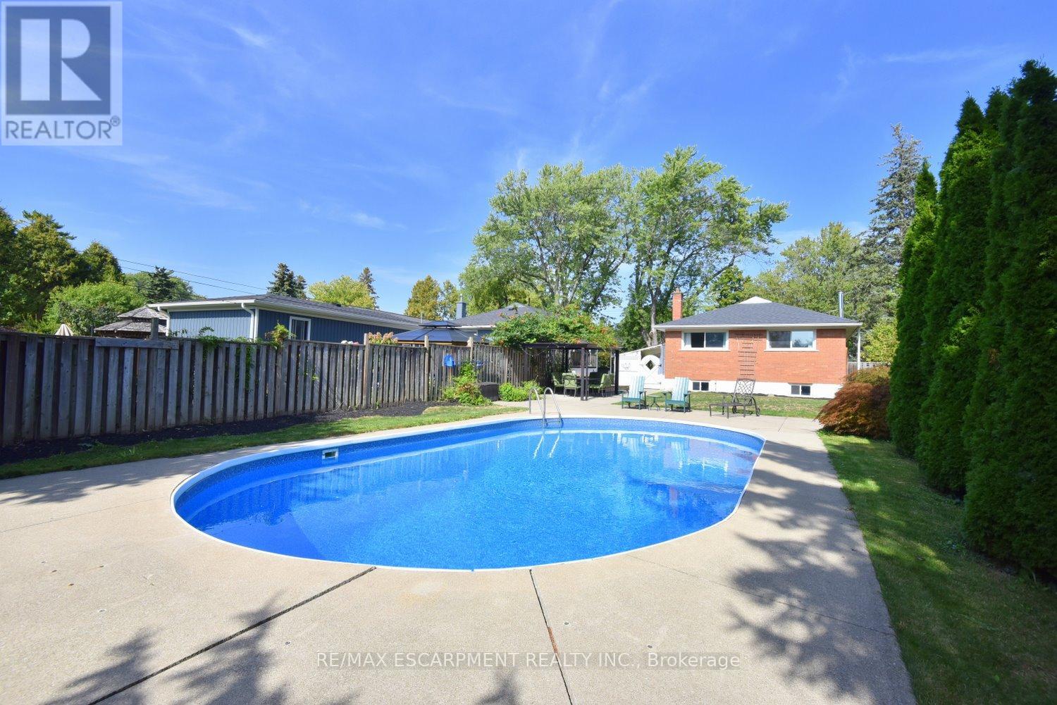 1384 Niels Avenue, Burlington, Ontario  L7P 2E4 - Photo 35 - W12413143