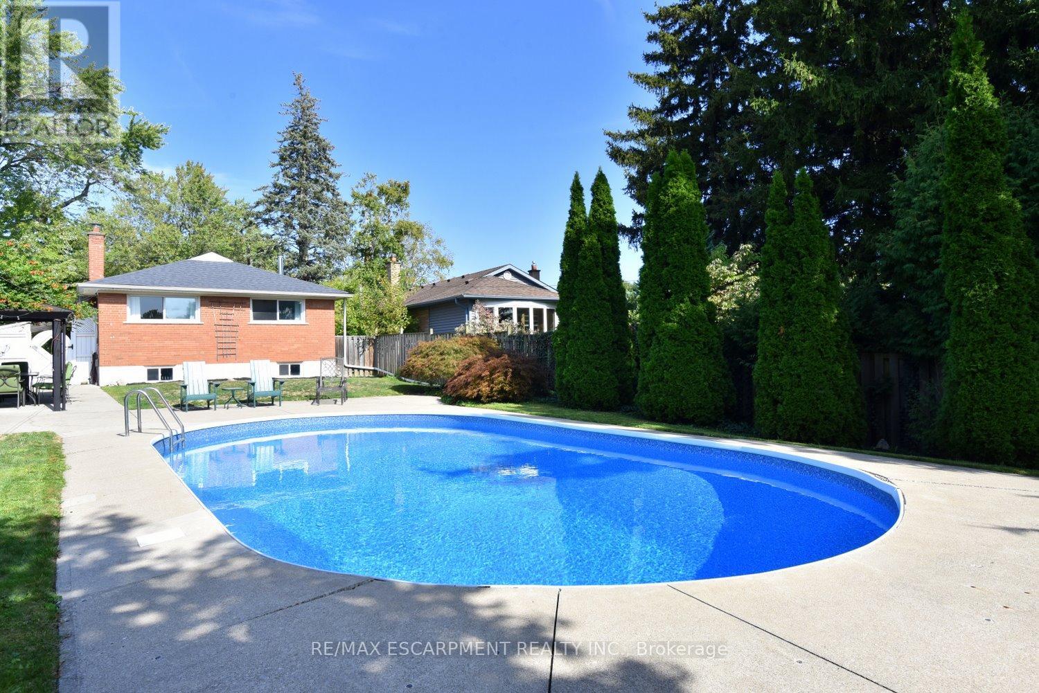 1384 Niels Avenue, Burlington, Ontario  L7P 2E4 - Photo 39 - W12413143