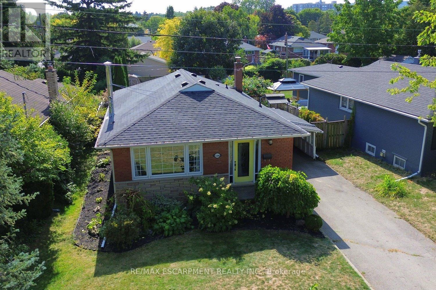 1384 Niels Avenue, Burlington, Ontario  L7P 2E4 - Photo 6 - W12413143