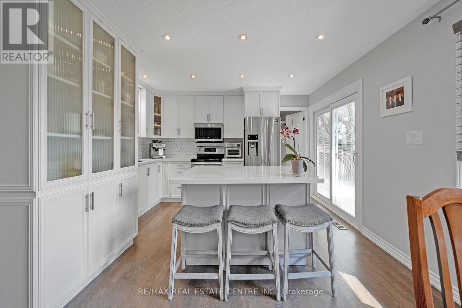 8438 Ninth Line, Halton Hills, Ontario  L0P 1K0 - Photo 11 - W12413147