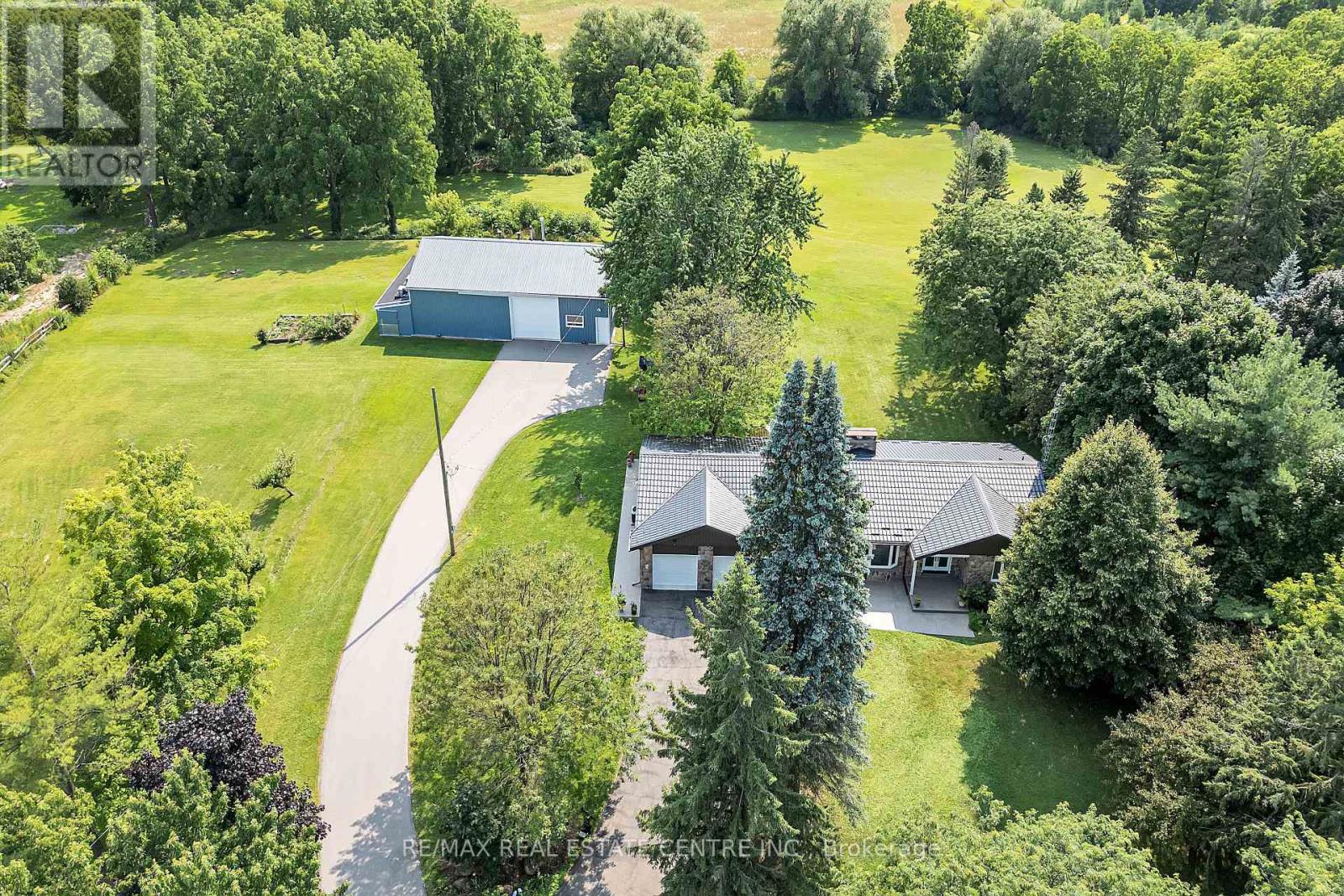 8438 Ninth Line, Halton Hills, Ontario  L0P 1K0 - Photo 2 - W12413147