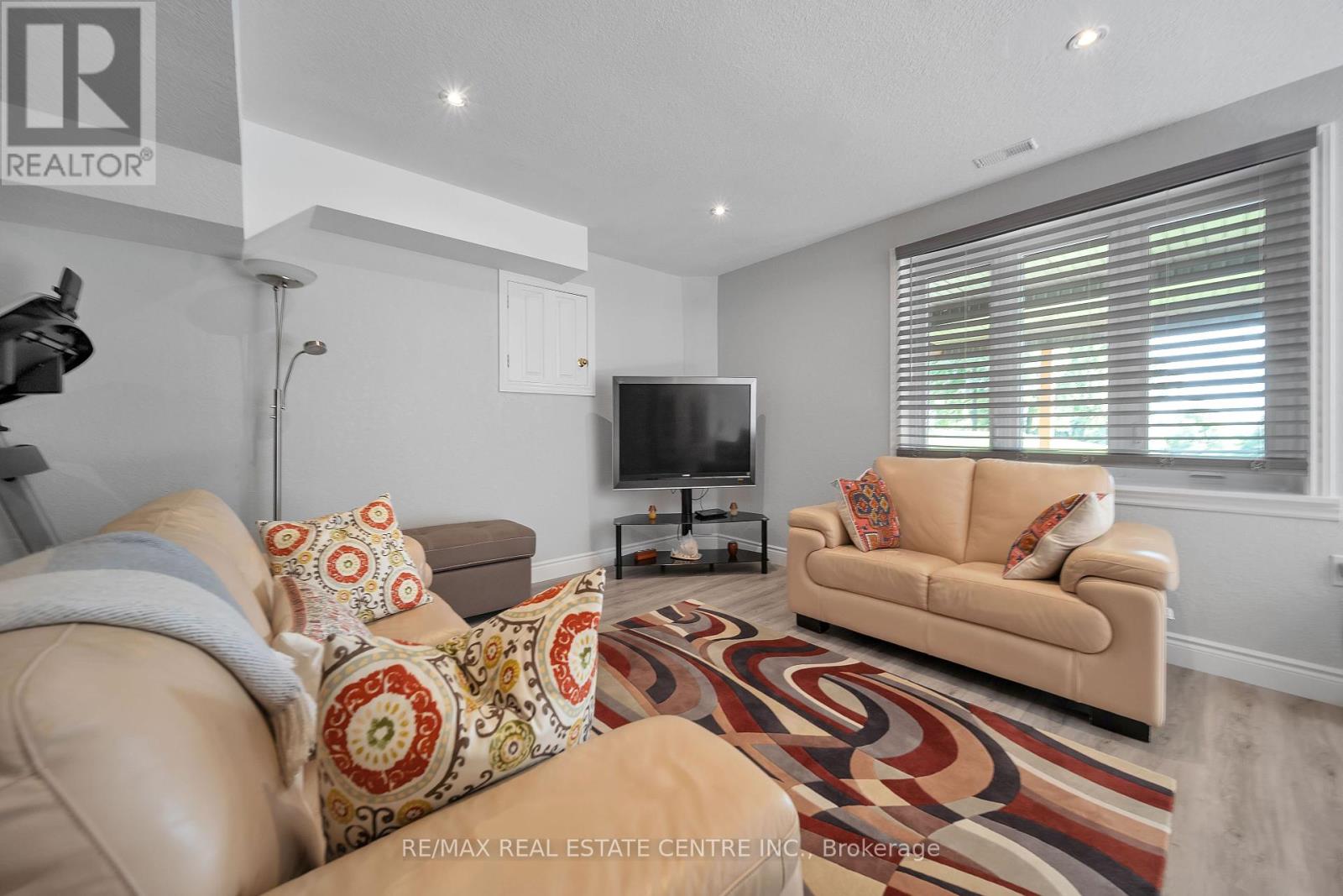8438 Ninth Line, Halton Hills, Ontario  L0P 1K0 - Photo 26 - W12413147