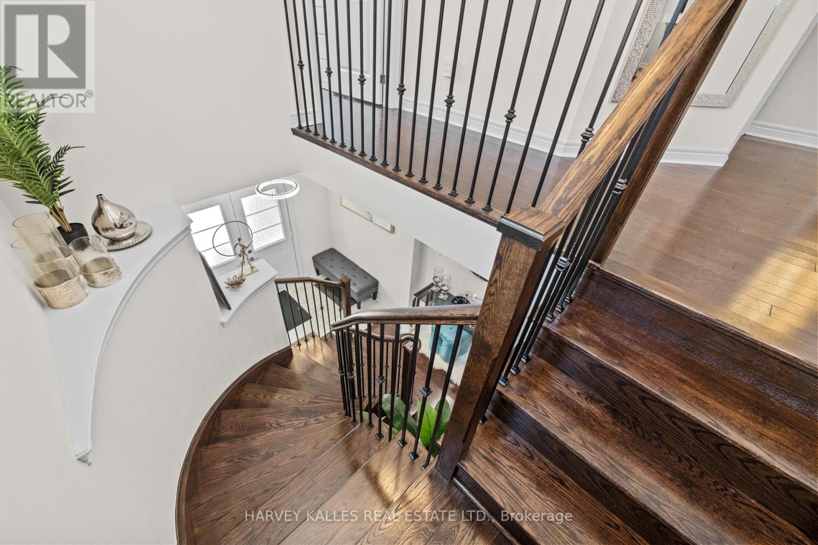 235 Harold Dent Trail N, Oakville, Ontario  L6M 1S3 - Photo 21 - W12413158