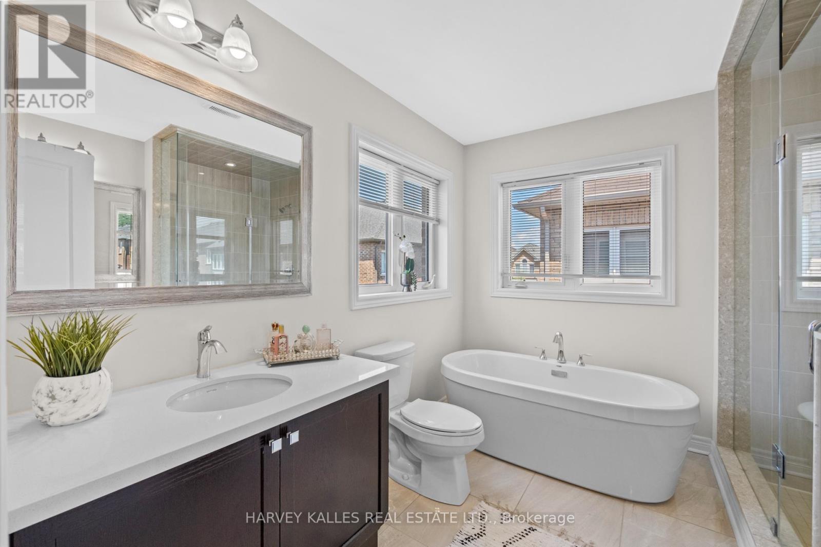 235 Harold Dent Trail N, Oakville, Ontario  L6M 1S3 - Photo 25 - W12413158