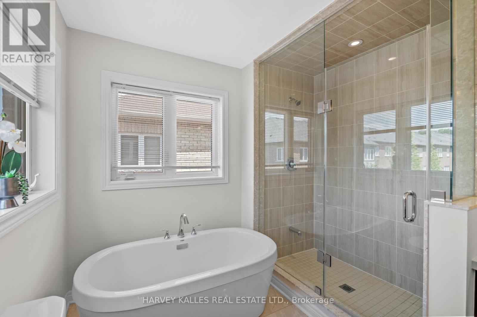 235 Harold Dent Trail N, Oakville, Ontario  L6M 1S3 - Photo 26 - W12413158