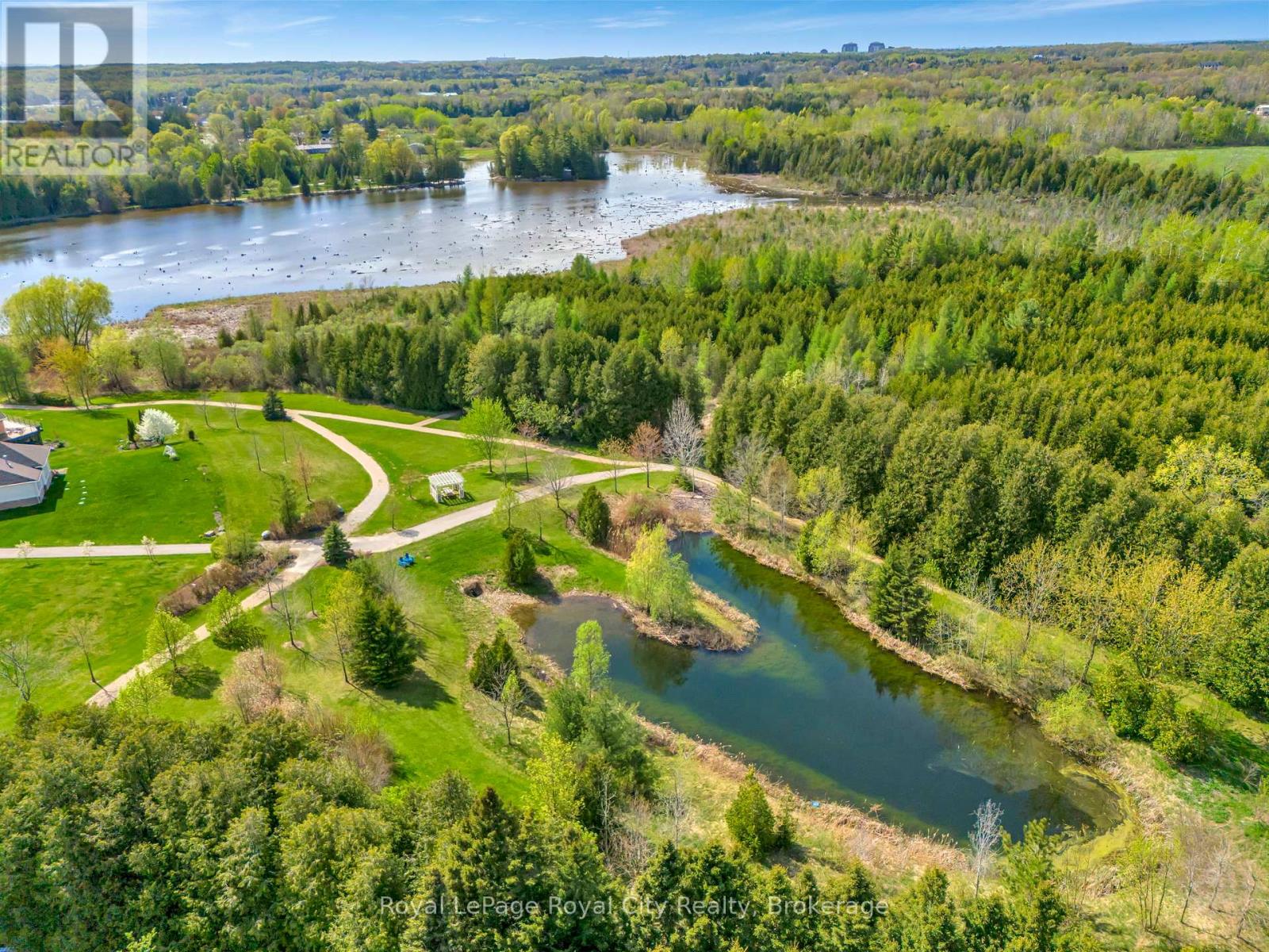 74 Aberfoyle Mill Crescent, Puslinch, Ontario  N0B 2J0 - Photo 33 - X12311970