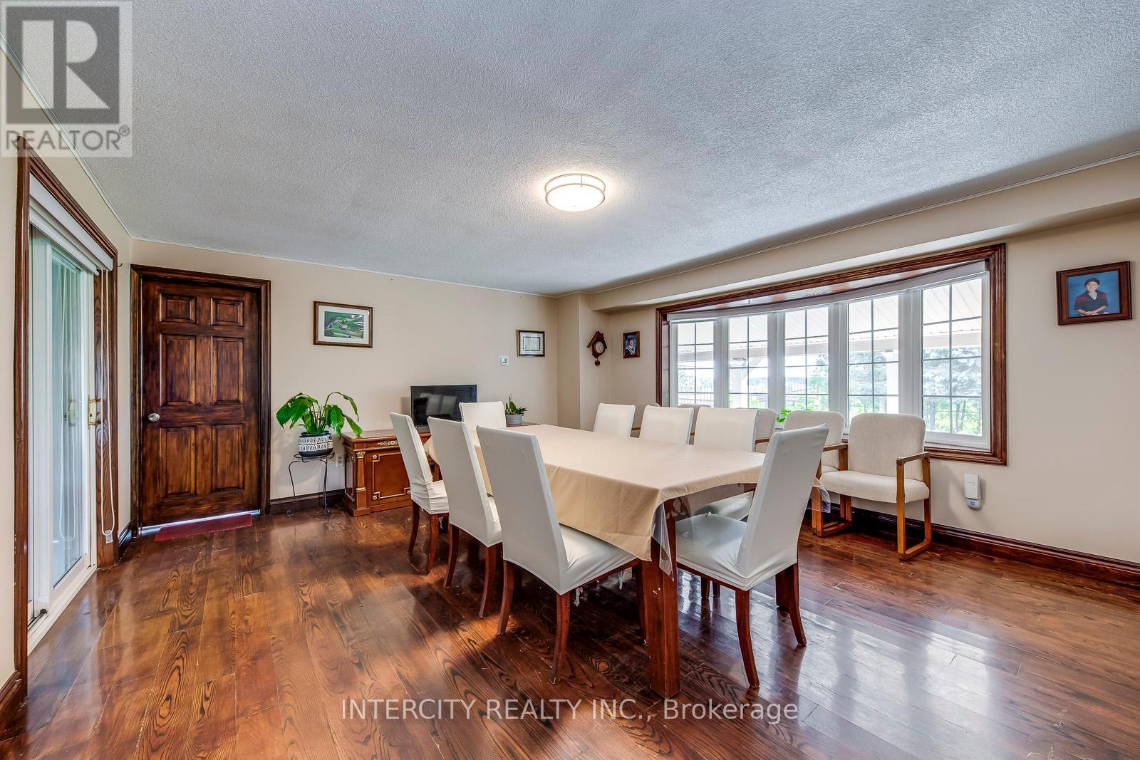 2764 Governors Road, Hamilton, Ontario  L0R 1T0 - Photo 14 - X12413063