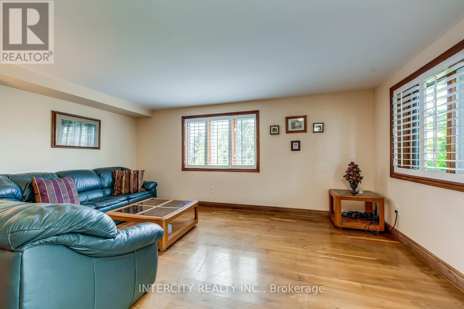 2764 Governors Road, Hamilton, Ontario  L0R 1T0 - Photo 15 - X12413063