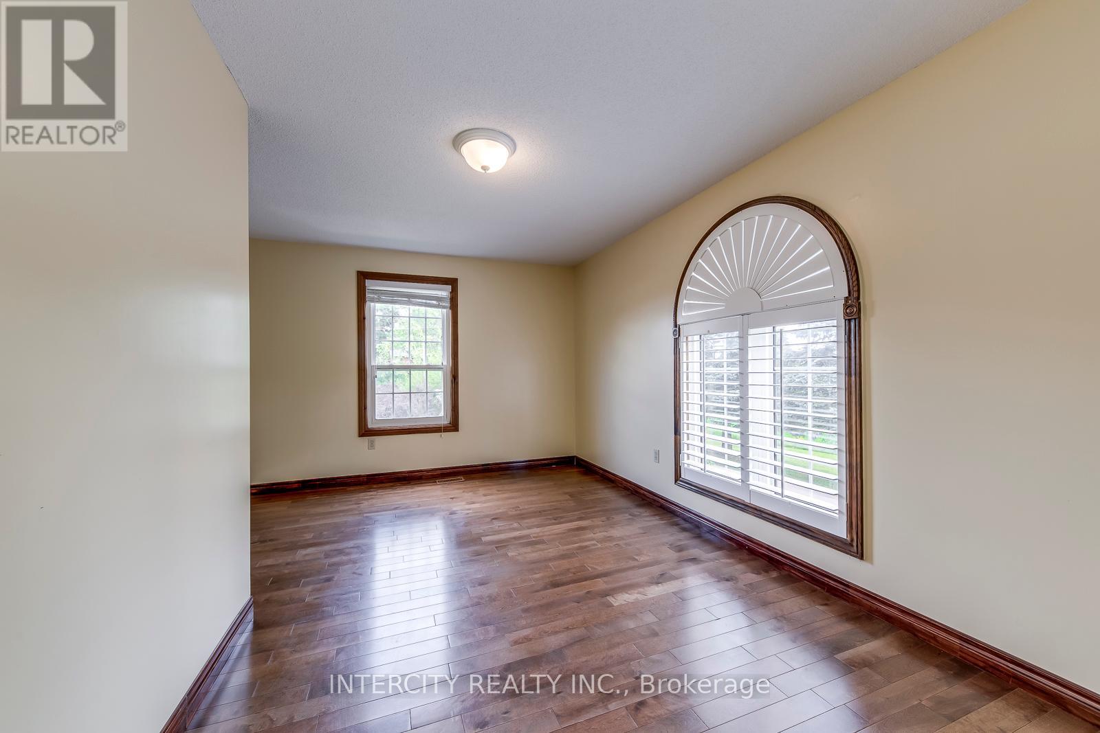 2764 Governors Road, Hamilton, Ontario  L0R 1T0 - Photo 25 - X12413063