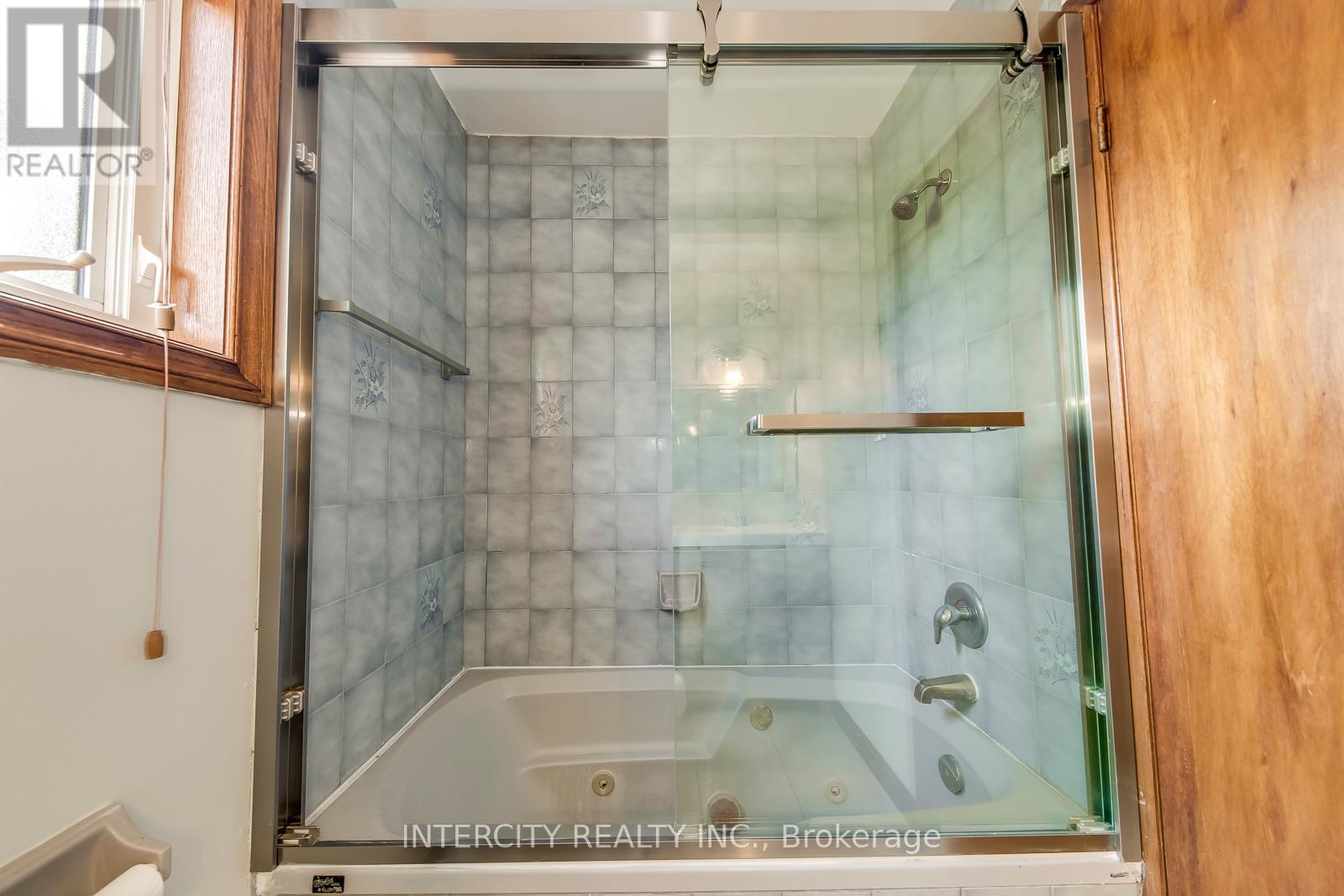 2764 Governors Road, Hamilton, Ontario  L0R 1T0 - Photo 29 - X12413063
