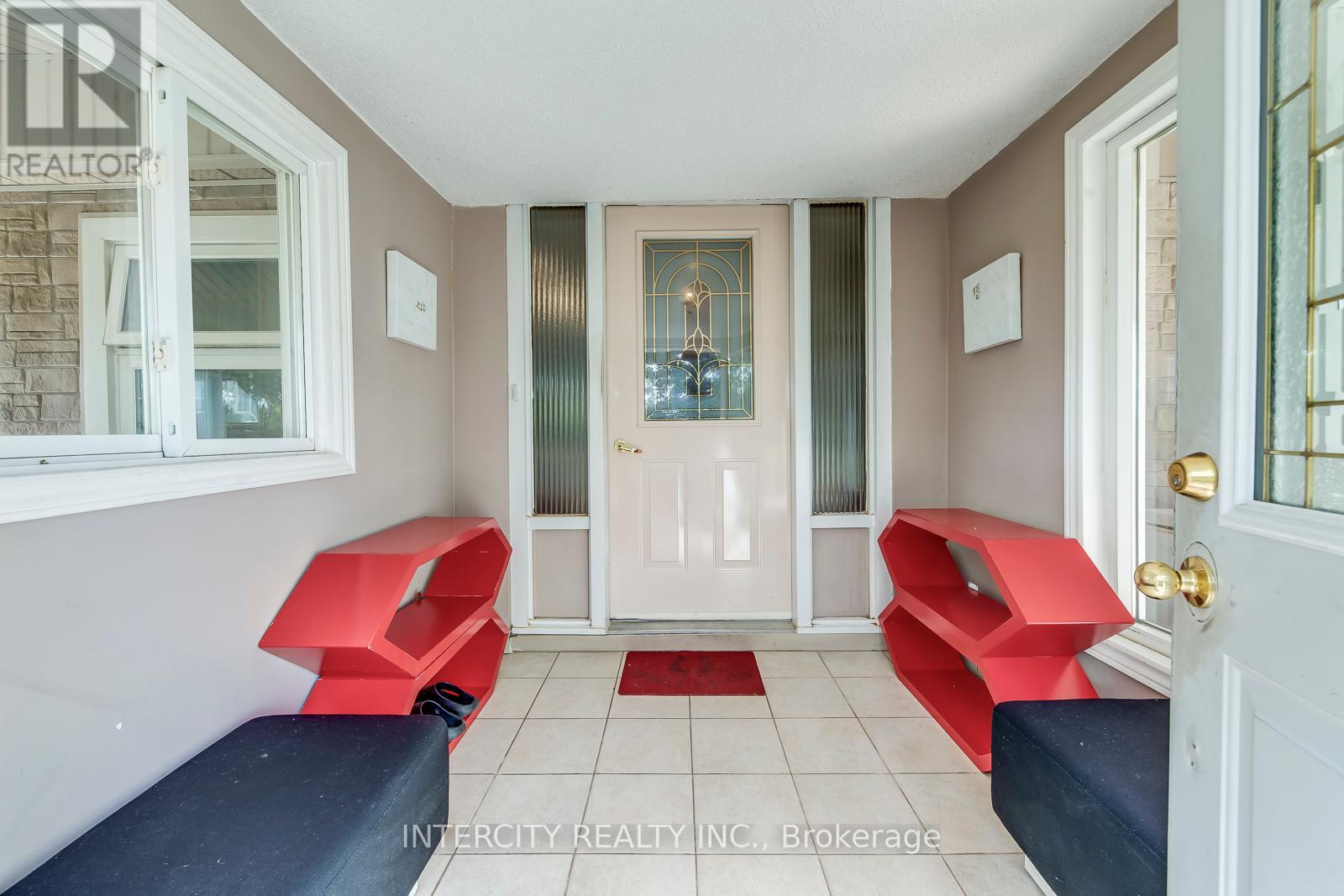 2764 Governors Road, Hamilton, Ontario  L0R 1T0 - Photo 8 - X12413063