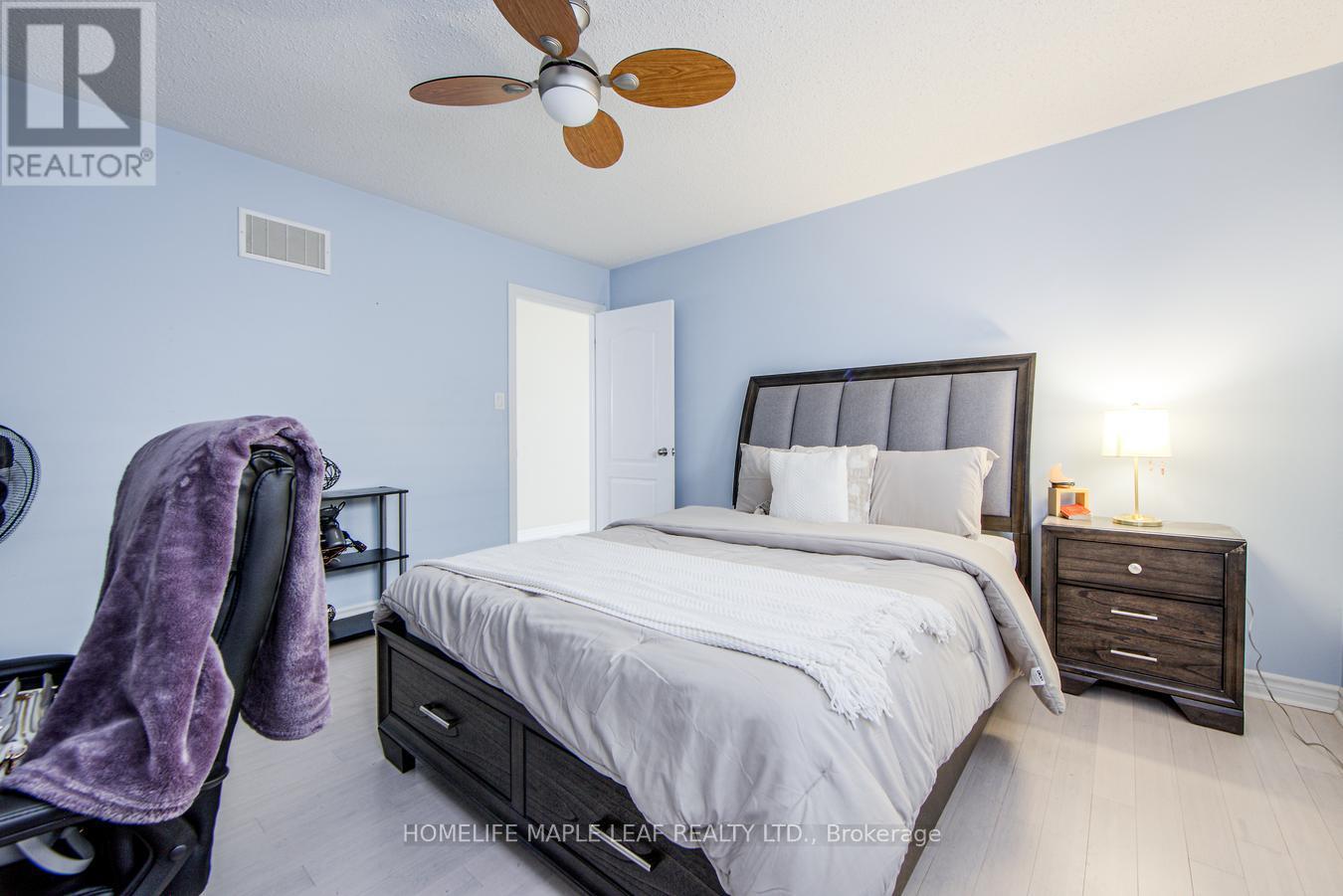 535 Wansbrough Way, Shelburne, Ontario  L9V 2S6 - Photo 37 - X12413130