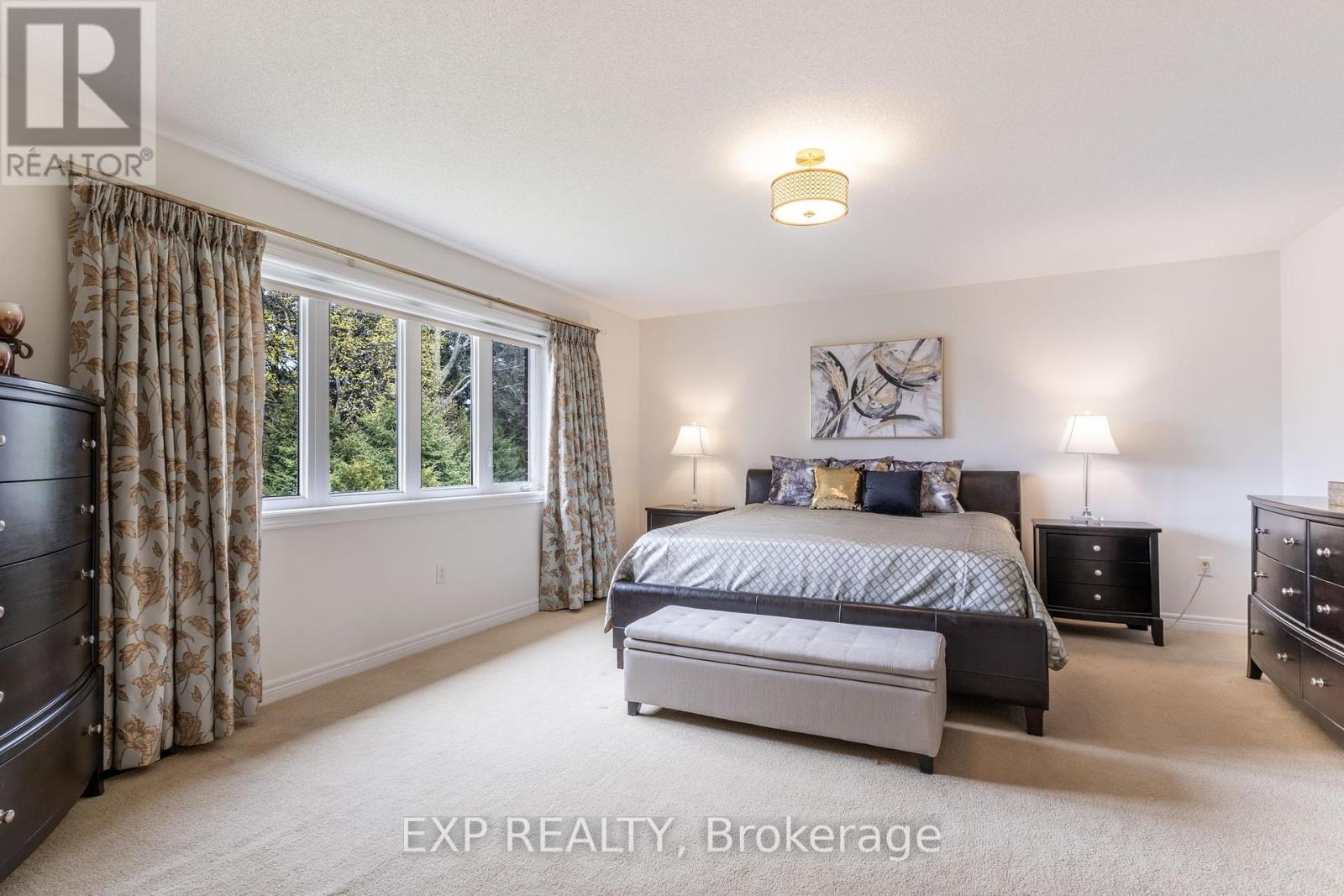 36 Secinaro Avenue, Hamilton, Ontario  L9G 0C6 - Photo 14 - X12413165