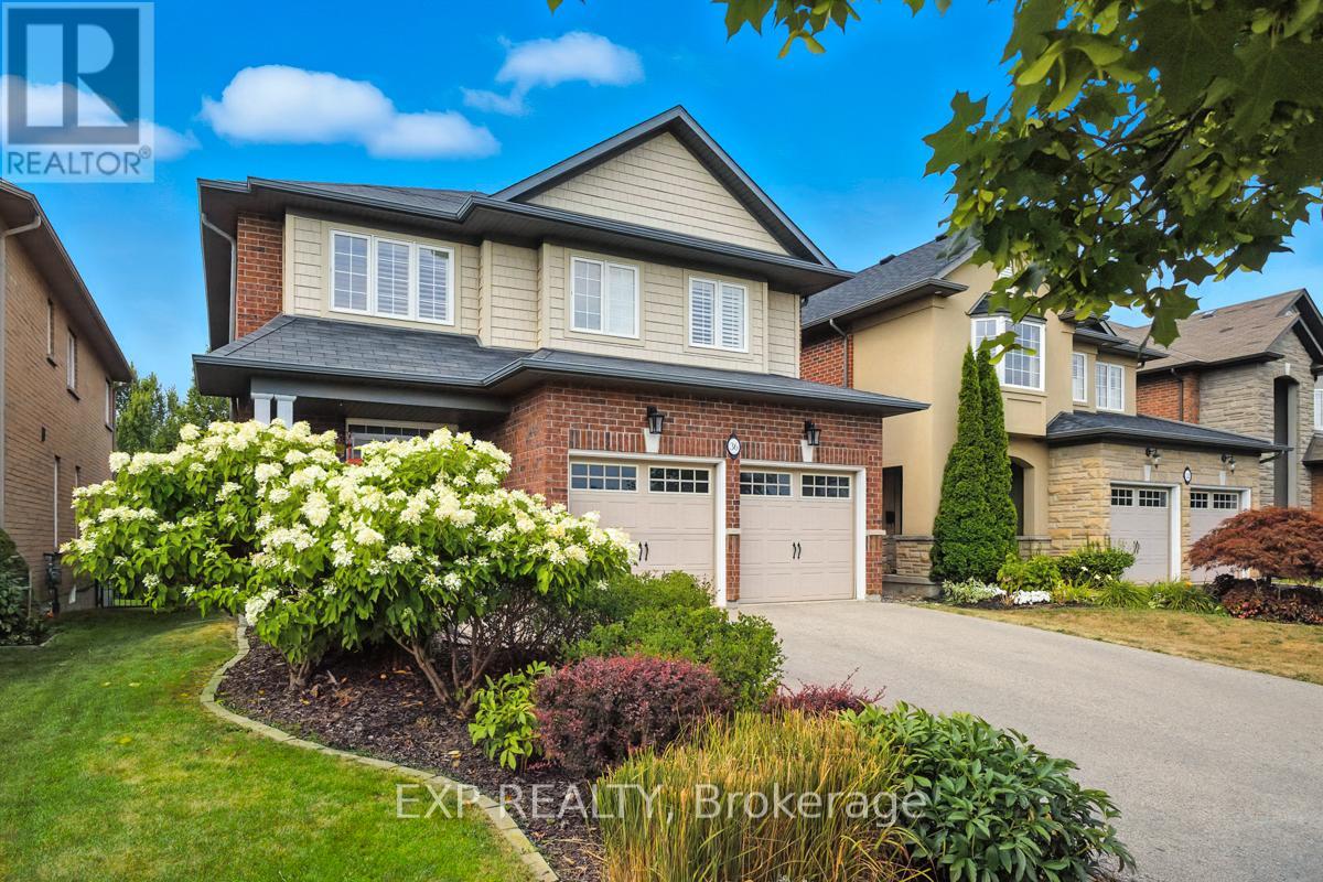 36 Secinaro Avenue, Hamilton, Ontario  L9G 0C6 - Photo 2 - X12413165