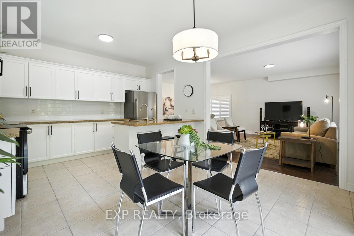 36 Secinaro Avenue, Hamilton, Ontario  L9G 0C6 - Photo 5 - X12413165