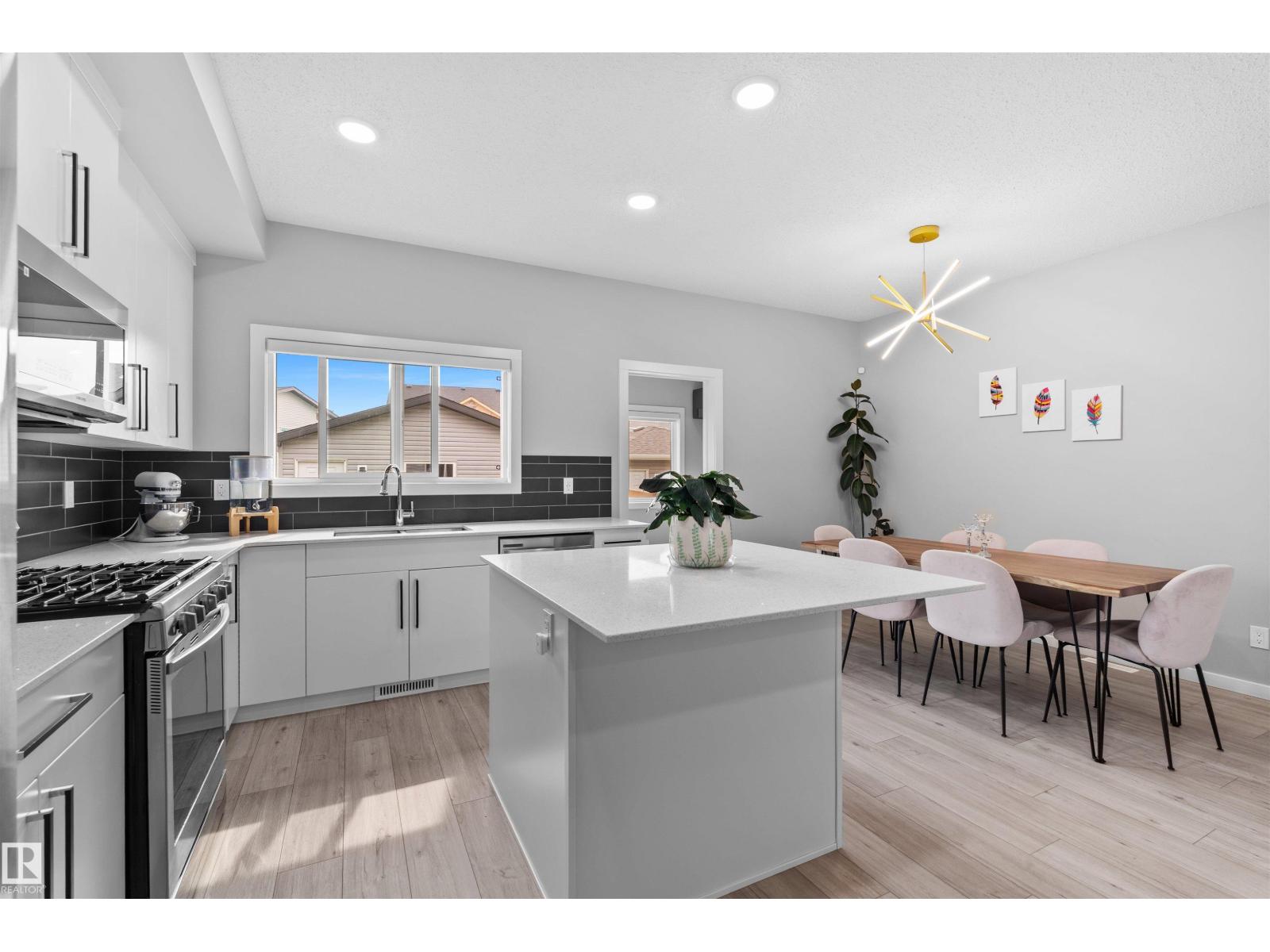 331 32 Av Nw, Edmonton, Alberta  T6T 2T1 - Photo 6 - E4456042