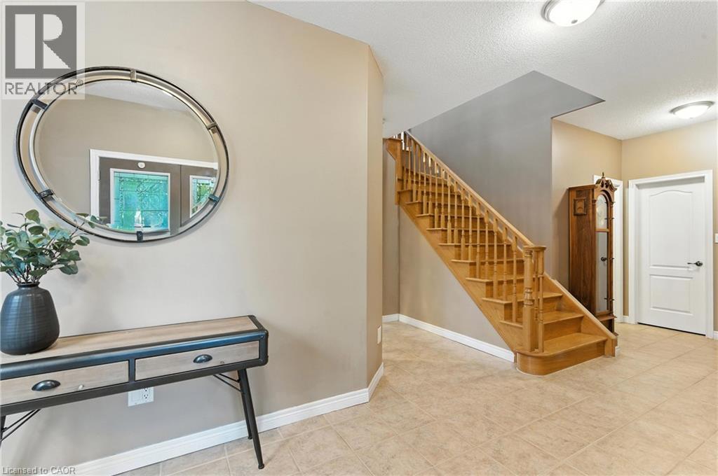 114 Armour Crescent, Hamilton, Ontario  L9K 1R9 - Photo 2 - 40769900