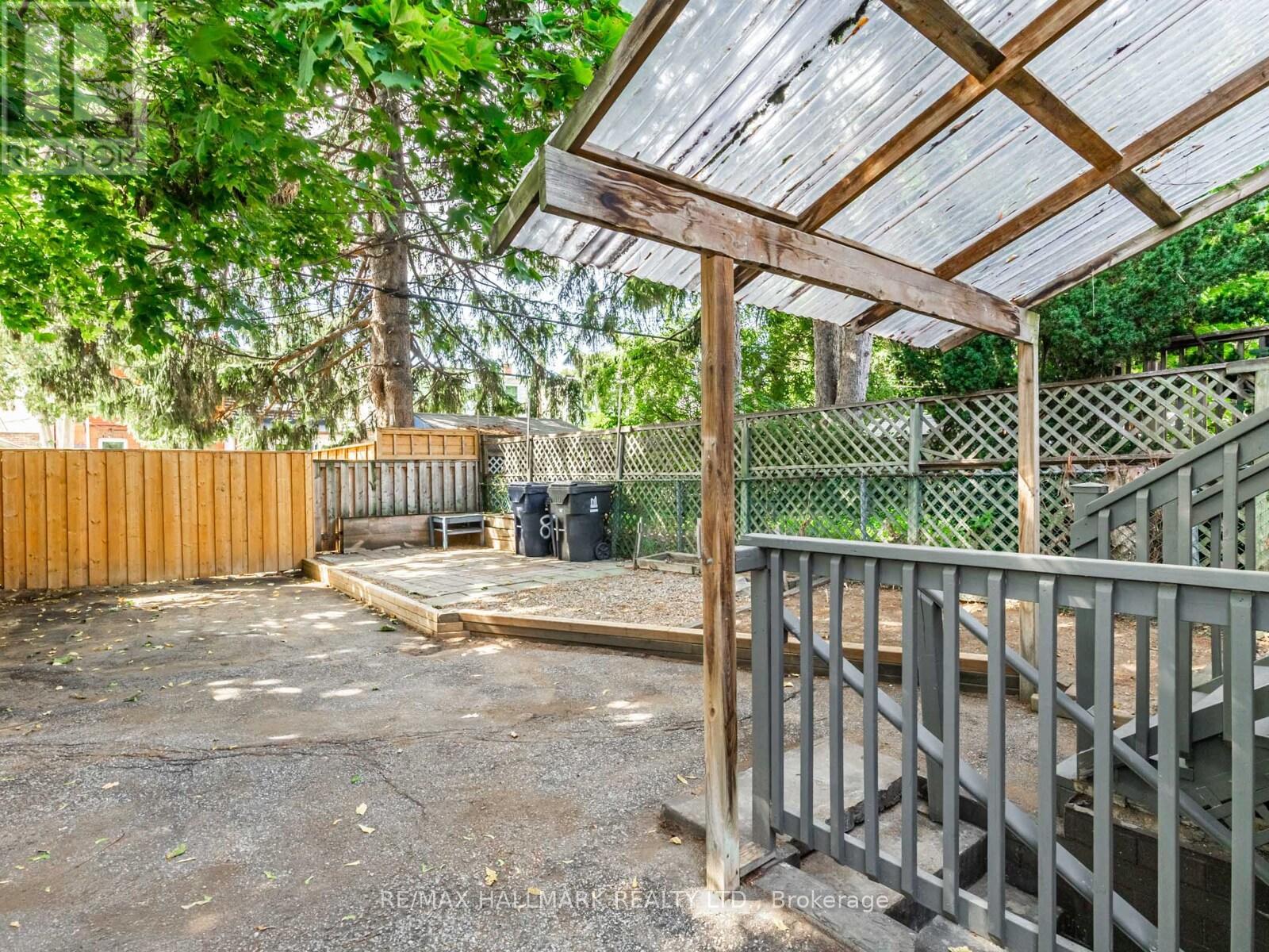8 Redwood Avenue, Toronto (Greenwood-Coxwell), Ontario  M4L 2S6 - Photo 38 - E12413199