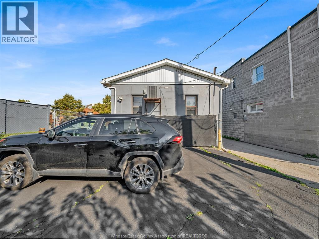 1145 Erie, Windsor, Ontario  N9A 3Z4 - Photo 6 - 25023865