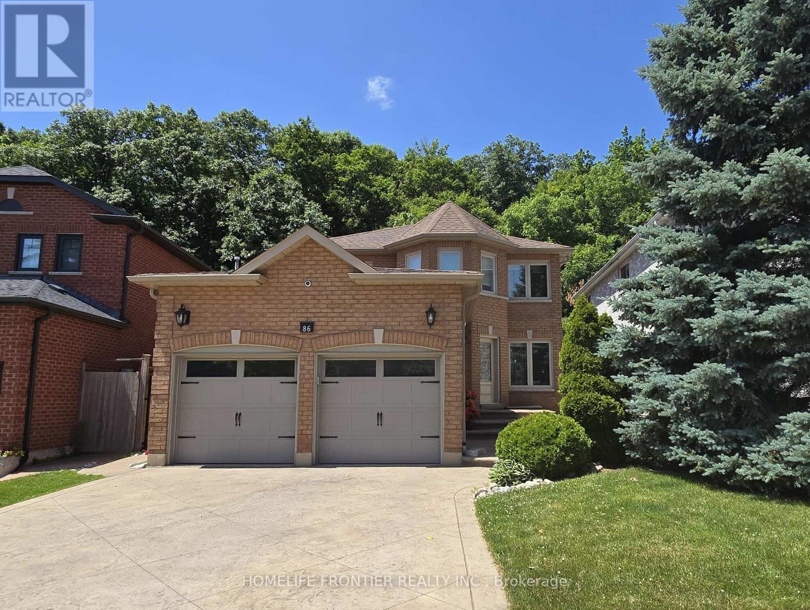 86 Larratt Lane, Richmond Hill, Ontario  L4C 0E2 - Photo 1 - N12413197