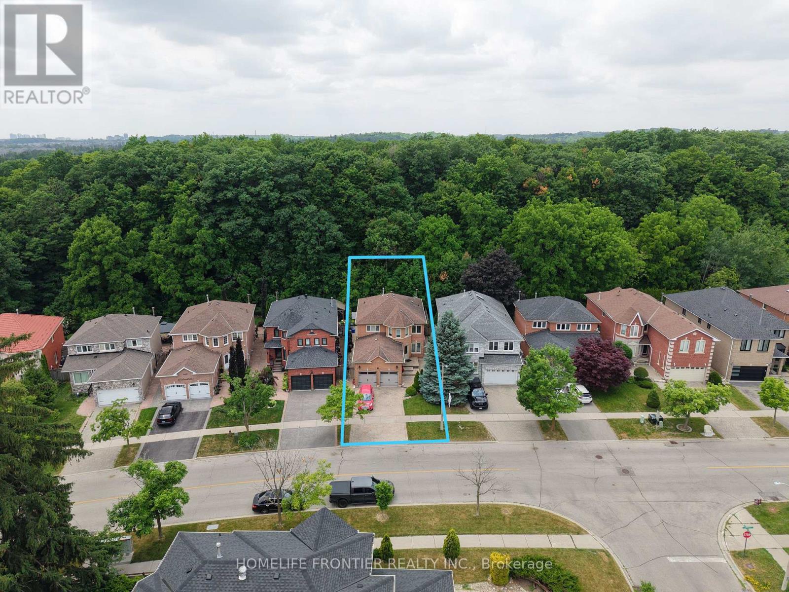 86 Larratt Lane, Richmond Hill, Ontario  L4C 0E2 - Photo 23 - N12413197