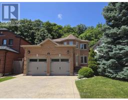 86 LARRATT LANE, Richmond Hill, Ontario
