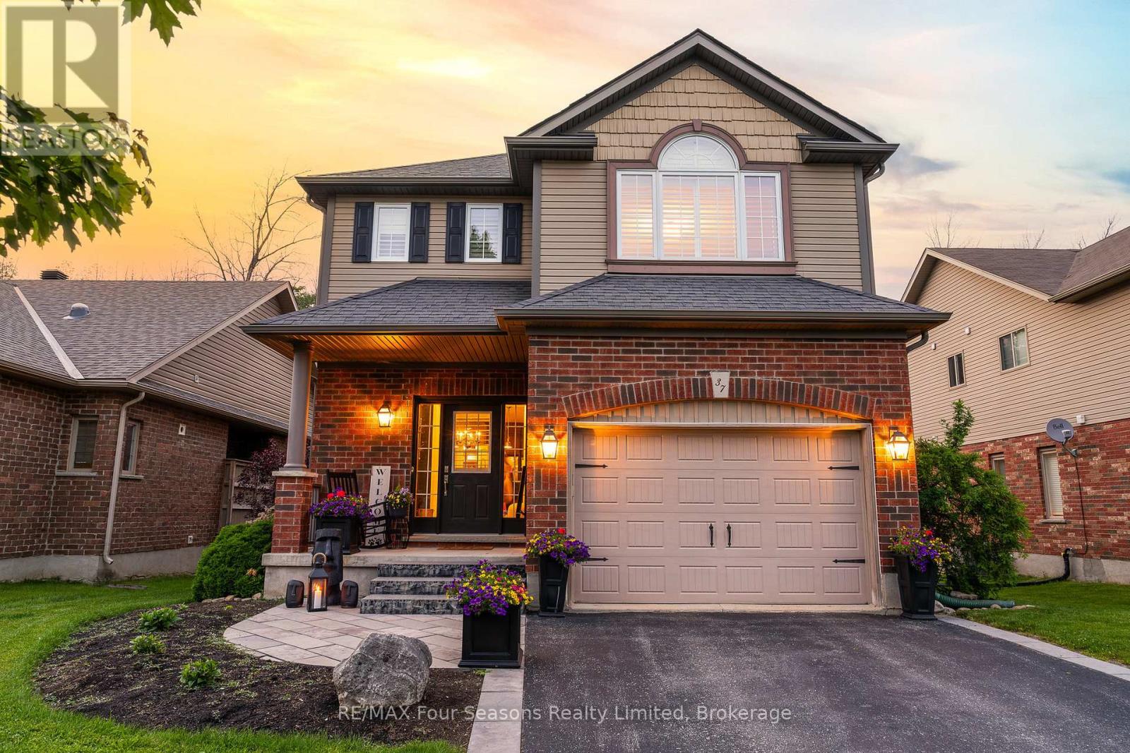 37 CHAMBERLAIN CRESCENT, Collingwood, Ontario