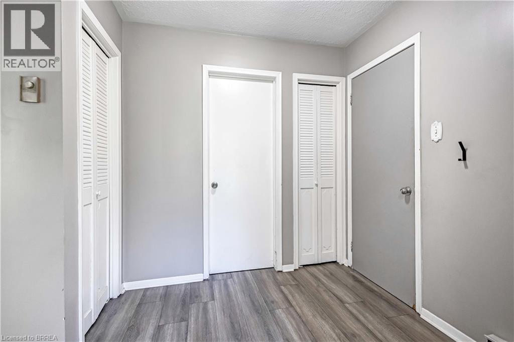 10 Harris Avenue, Brantford, Ontario  N3R 2E9 - Photo 6 - 40769795